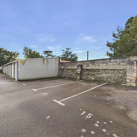 Pour 4, Piscine, A 150 M * Préfailles
