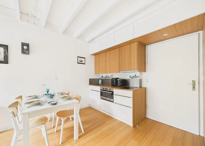 Apartment Pour 4, Piscine, A 150 M *