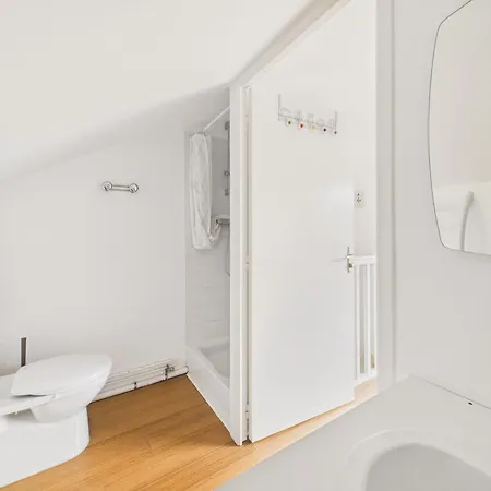 Pour 4, Piscine, A 150 M Daire Préfailles