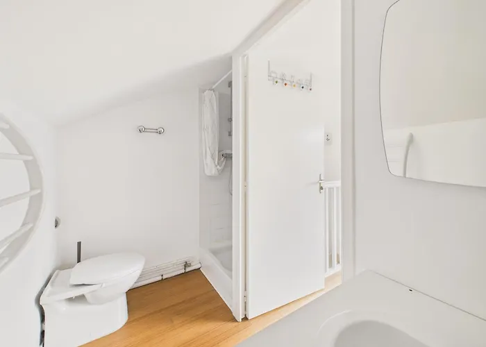 Pour 4, Piscine, A 150 M Daire Préfailles