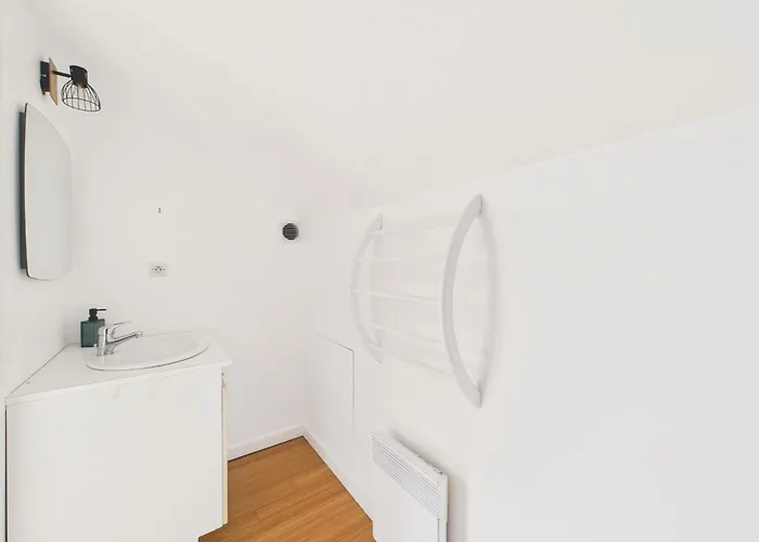 Daire Pour 4, Piscine, A 150 M *